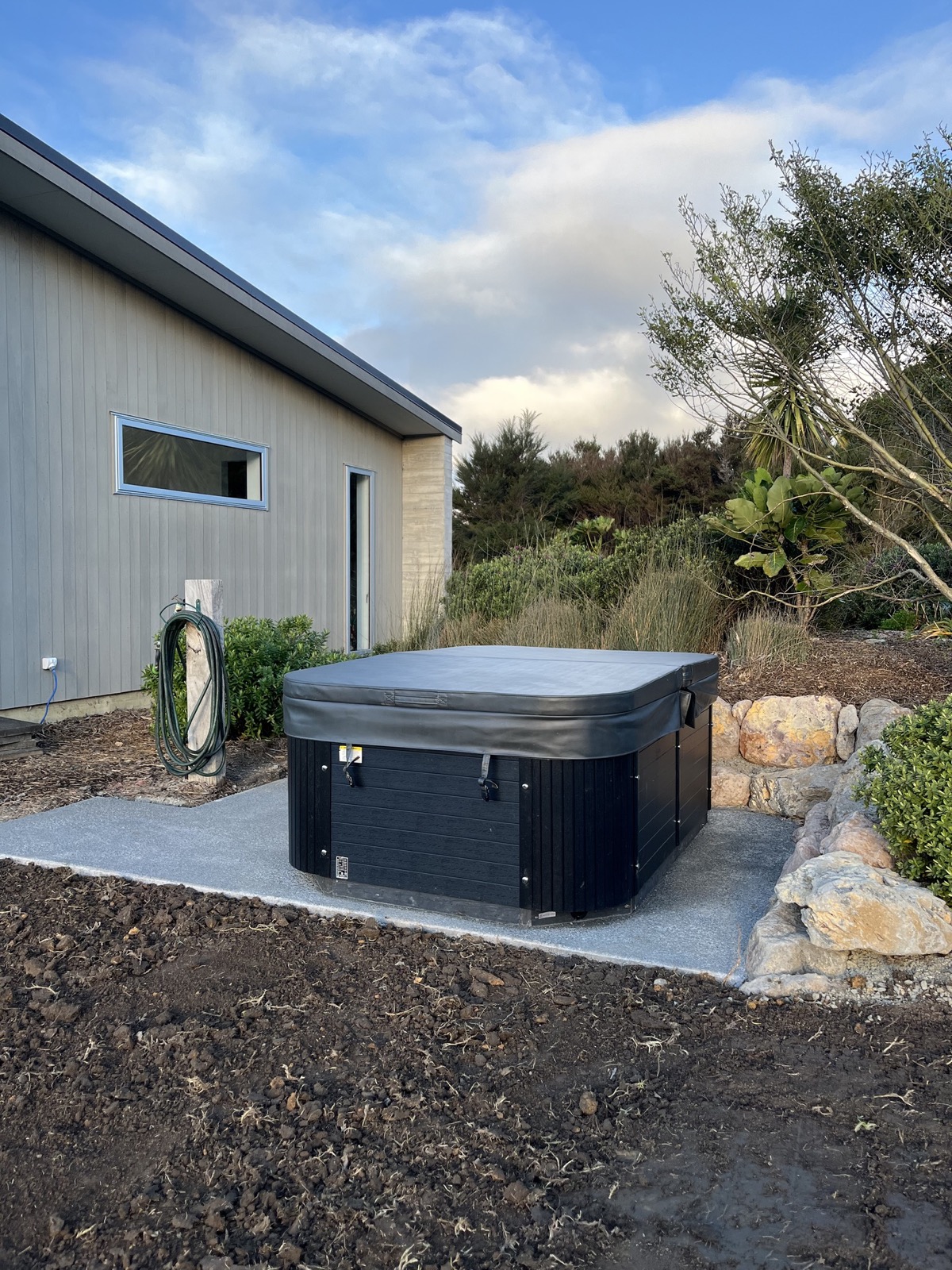 Spa Pool & Deck Preparation - Image 2